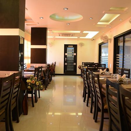 Divine Destination Hotel Varanasi Exterior foto