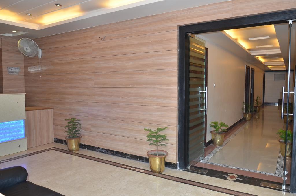 Divine Destination Hotel Varanasi Exterior foto