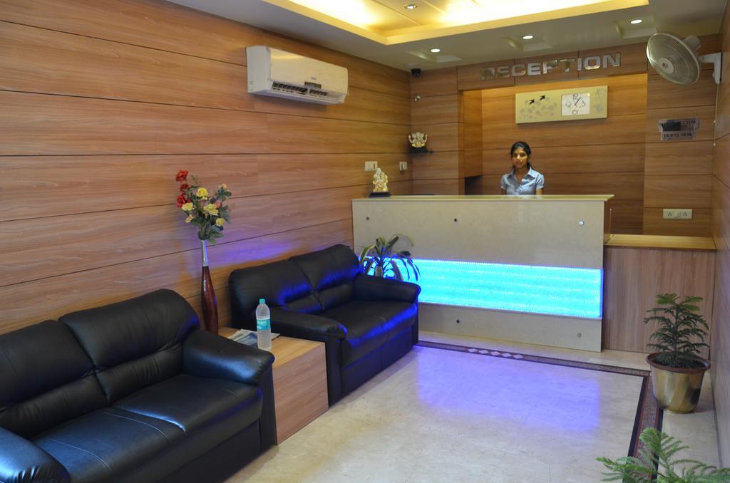 Divine Destination Hotel Varanasi Exterior foto