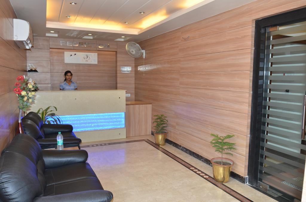 Divine Destination Hotel Varanasi Exterior foto