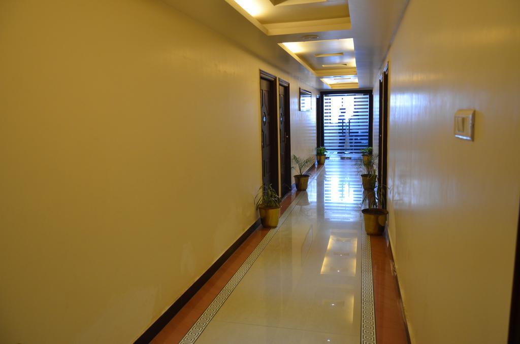 Divine Destination Hotel Varanasi Exterior foto