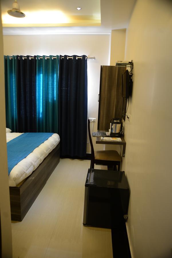 Divine Destination Hotel Varanasi Exterior foto