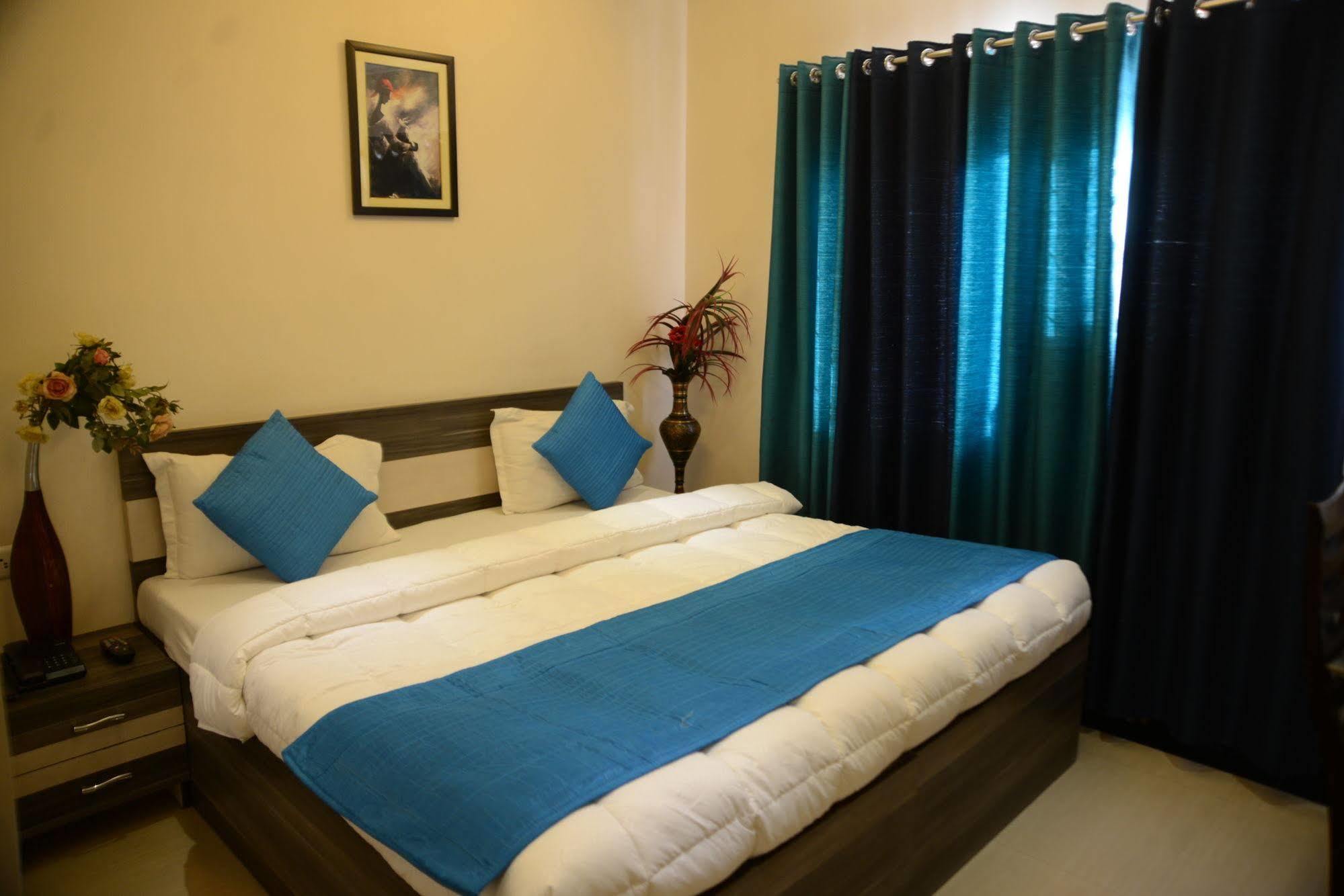 Divine Destination Hotel Varanasi Exterior foto