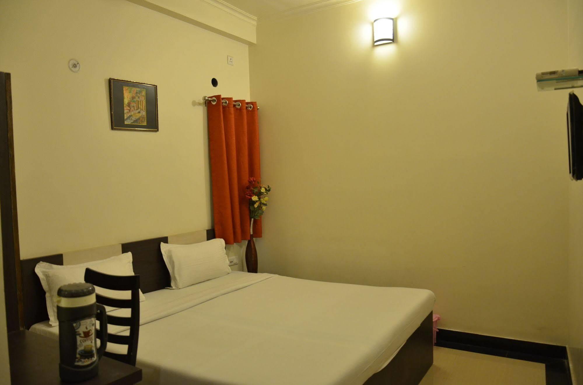 Divine Destination Hotel Varanasi Exterior foto