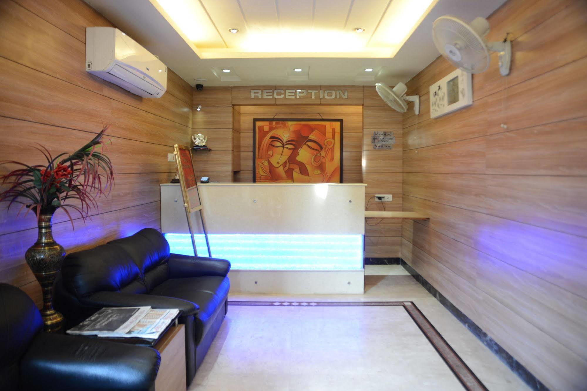 Divine Destination Hotel Varanasi Exterior foto